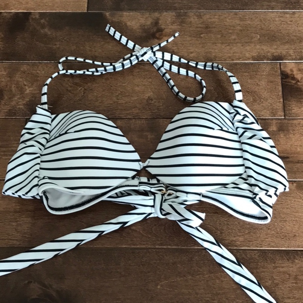 Victoria’s Secret Bikini Top- Size 34B